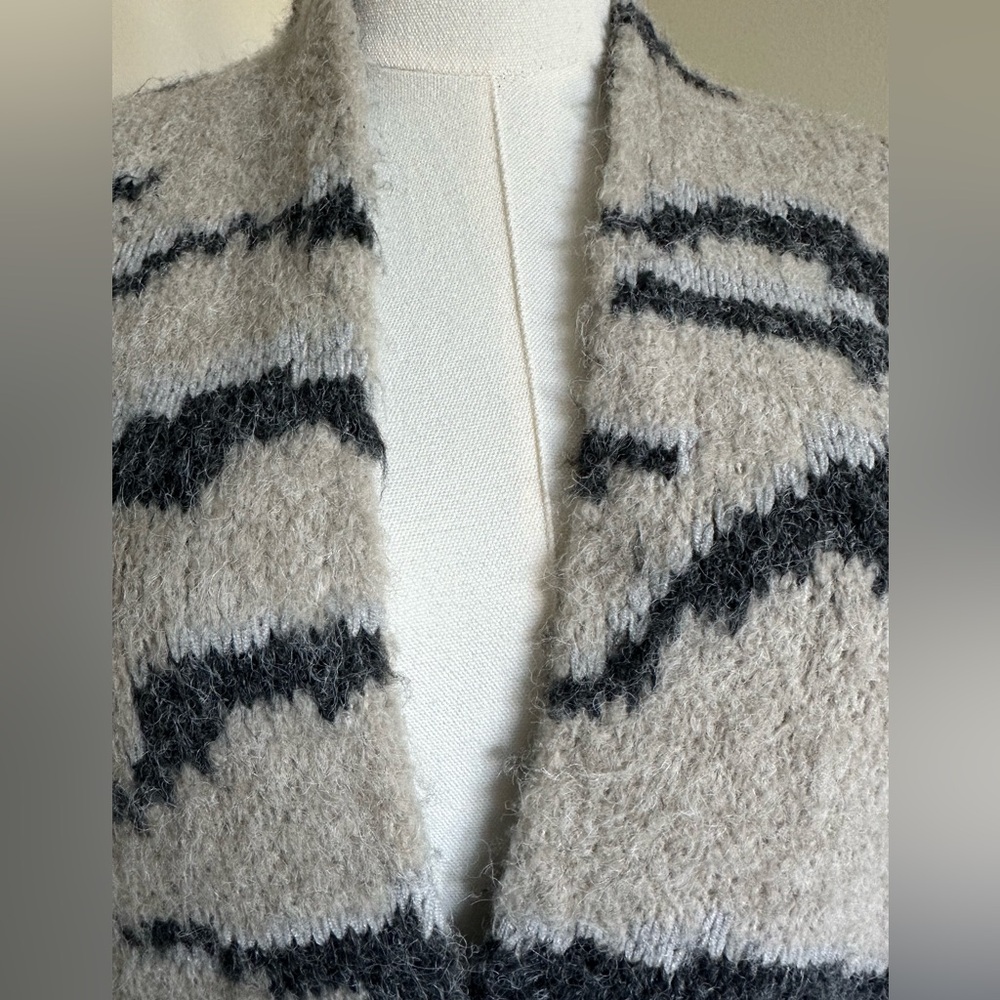 NWOT Pilcro From Anthropologie Blue/Cream Sweater- Small - Picture 5 of 9